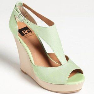 Green/tea BC wedges.